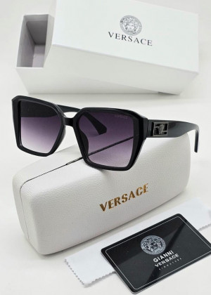 Набор: солнцезащитные очки, коробка, чехол, салфетки. 100817