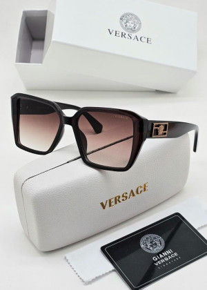 Набор: солнцезащитные очки, коробка, чехол, салфетки. 100822