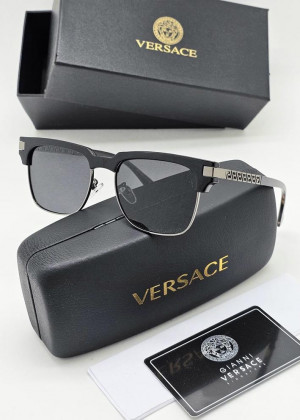 Набор: солнцезащитные очки, коробка, чехол и салфетки 100978
