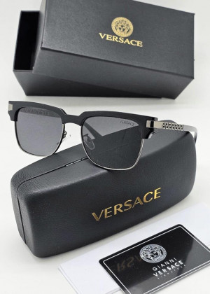 Набор: солнцезащитные очки, коробка, чехол и салфетки 100981