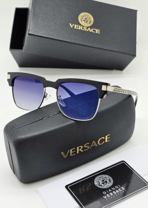 Набор: солнцезащитные очки, коробка, чехол и салфетки 100982