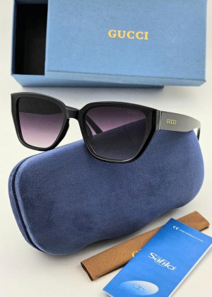 Набор: солнцезащитные очки, коробка, чехол и салфетки 101027