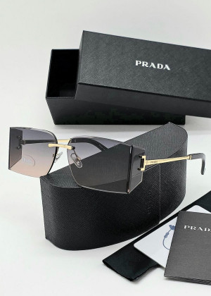 Набор женские солнцезащитные очки, коробка, чехол + салфетки 131370