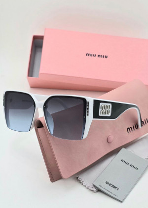 Набор женские солнцезащитные очки, коробка, чехол + салфетки 162167