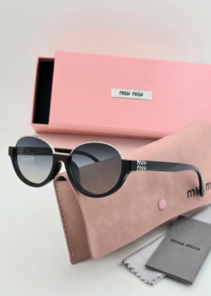 Набор женские солнцезащитные очки, коробка, чехол + салфетки 166103