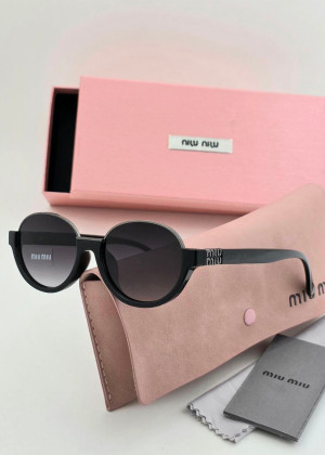 Набор женские солнцезащитные очки, коробка, чехол + салфетки 166104