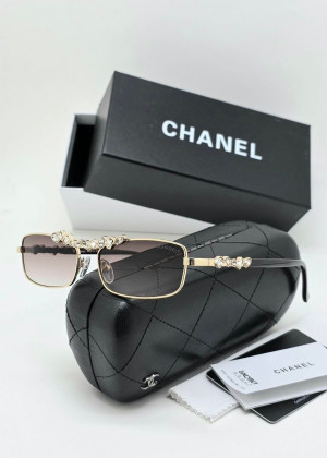 Набор женские солнцезащитные очки, коробка, чехол + салфетки 171650